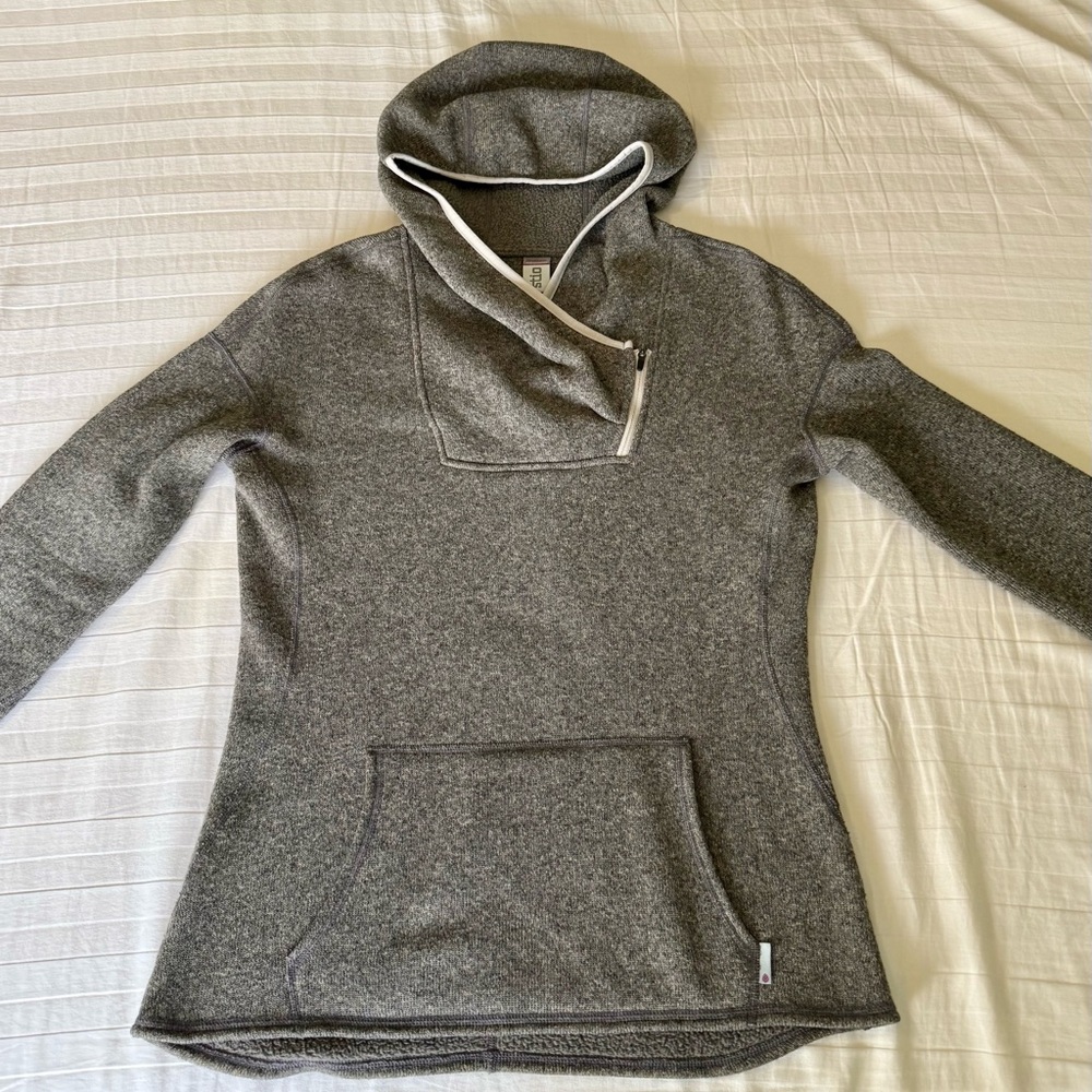 Stio Charcoal Women's Sweetwater Fleece Hoodie